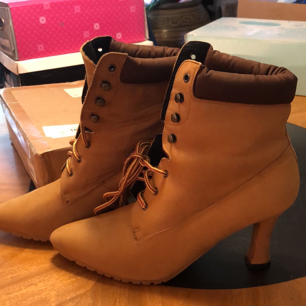 New York Transit Leather Boots Skip size 10 in original box